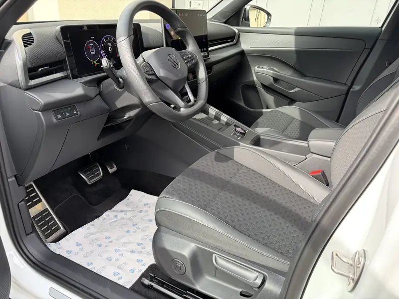Volkswagen T-Roc 1.5 eTSI 110 kW R-Line – Bild 10