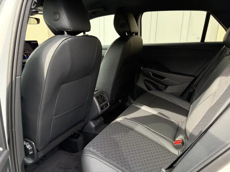 Volkswagen T-Roc 1.5 eTSI 110 kW R-Line – Bild 23