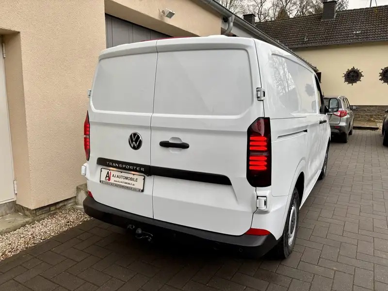 Volkswagen T7 Transporter 2.0 TDi Kastenwagen – Bild 4