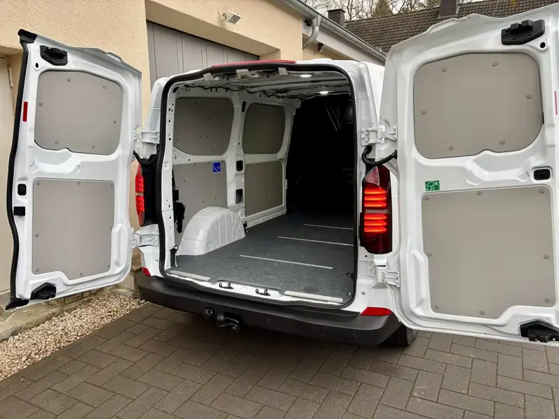 Volkswagen T7 Transporter 2.0 TDi Kastenwagen – Bild 11