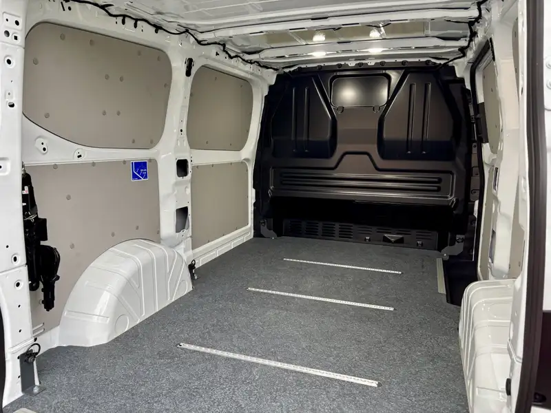 Volkswagen T7 Transporter 2.0 TDi Kastenwagen – Bild 12
