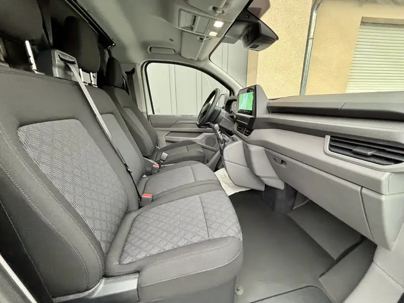 Volkswagen T7 Transporter 2.0 TDi Kastenwagen – Bild 14