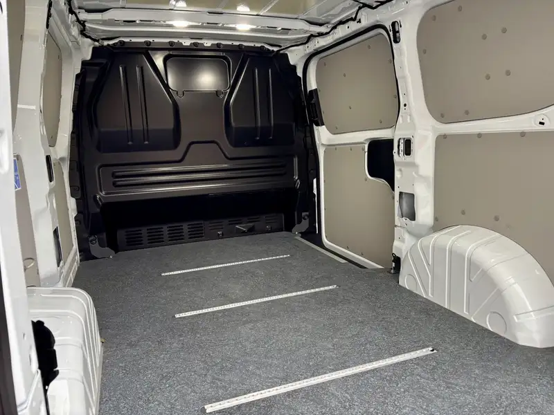 Volkswagen T7 Transporter 2.0 TDi Kastenwagen – Bild 26