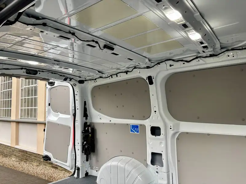 Volkswagen T7 Transporter 2.0 TDi Kastenwagen – Bild 28