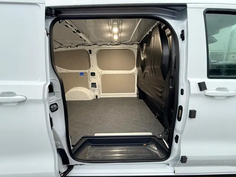 Volkswagen T7 Transporter E Elektro BEV 160 kW RWD KR – Bild 8